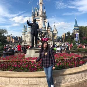 Meet your Posher, Daniela